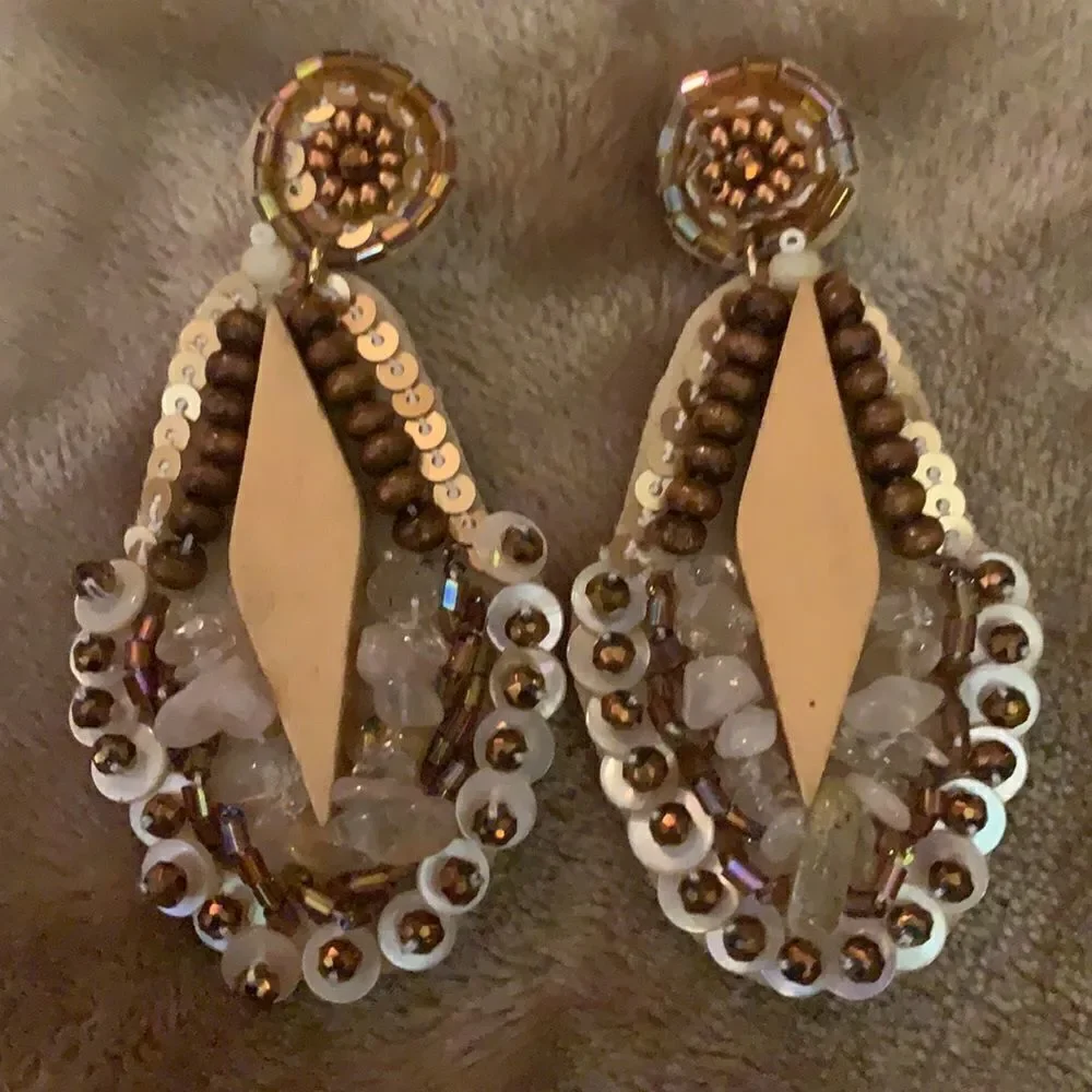Beautiful Earthy Earrings - Picture 2 of 5